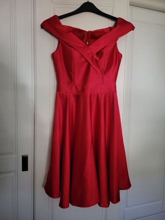 Rochie medie elegantă