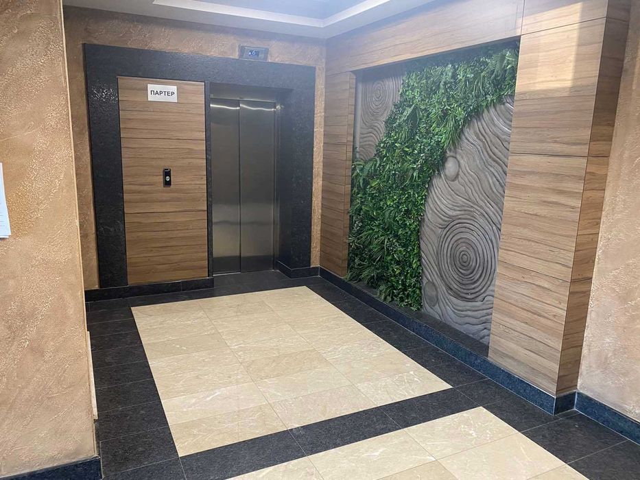 Продава се Тристаен апартамент в Пловдив, Христо Смирненски - 136 кв.м за 1868 €/кв.м - Снимка #9