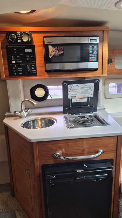 Vand Barca Searay Sundancer 265, stare excelenta, unic proprietar, 177 ore functionare