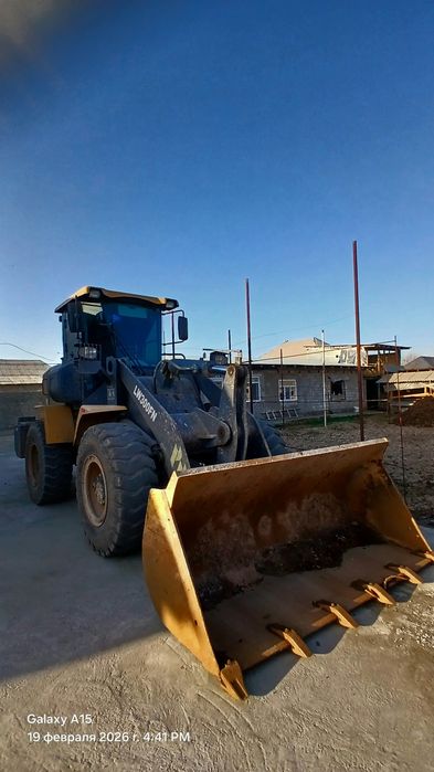 Фронталный погрузчик