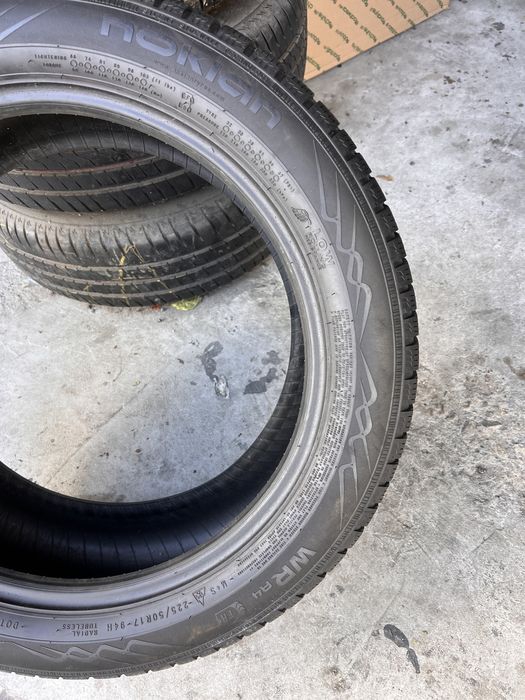 2 anvelope iarna 225/50/17 , Nokian , RunFlat , 6 mm