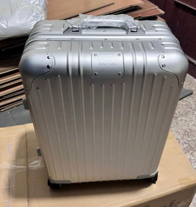 Оригинален куфар Rimowa