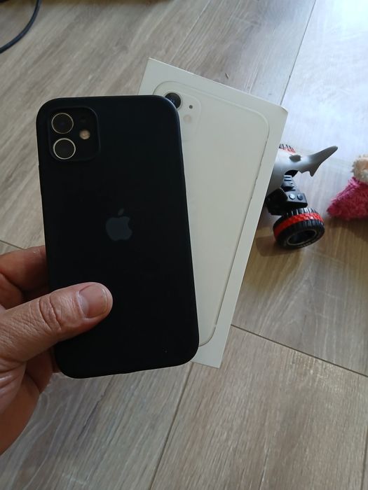 Продам iPhone 11 128гб