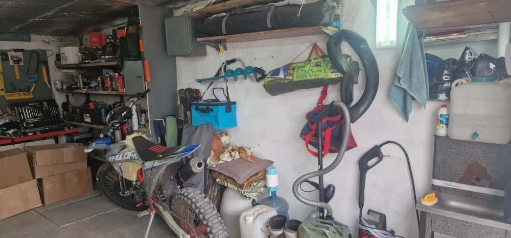 Продам гараж земля частная