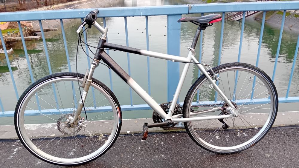 Bicicleta 3x8 viteze