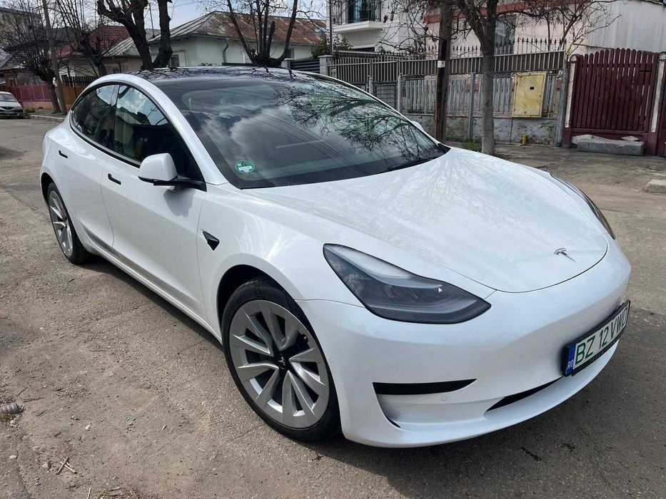 Tesla Model 3 Standard Range Plus RWD