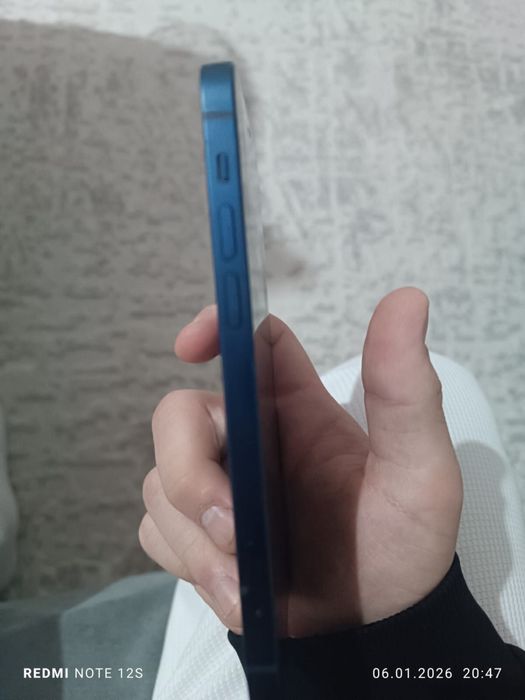 Продам Айфон 12 128гб