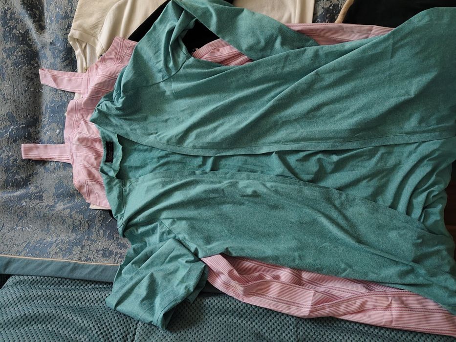 Отдам даром женскую одежду