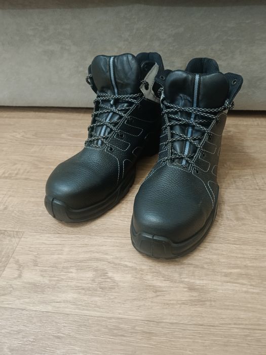 Новые ботинки мужские кожаные