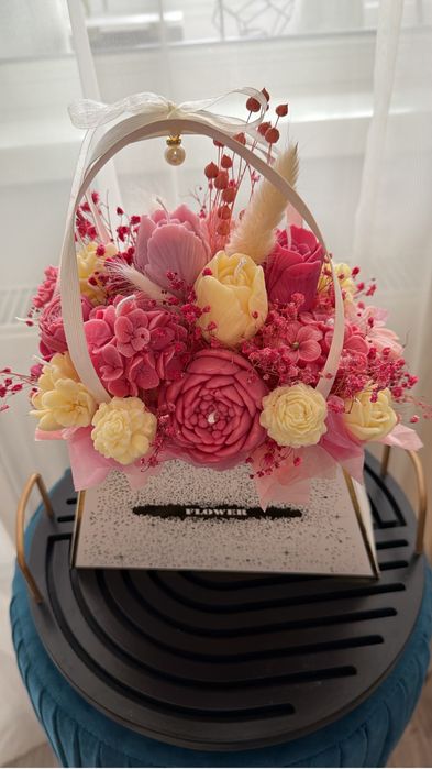 Aranjamente flori din ceara de soia