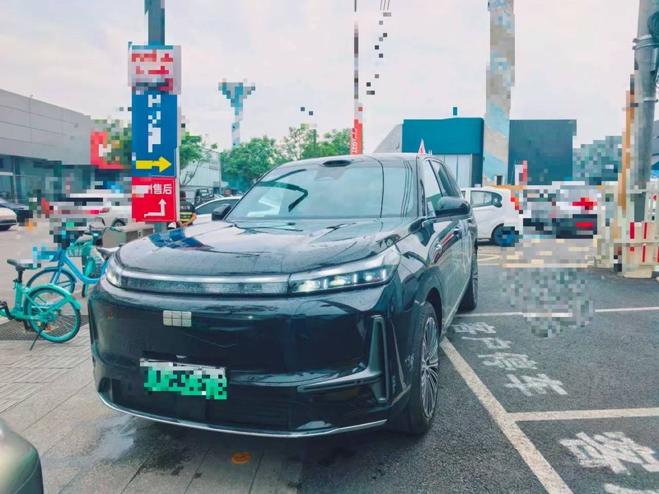 Geely Galaxy M9 4WD 2025 полный привод