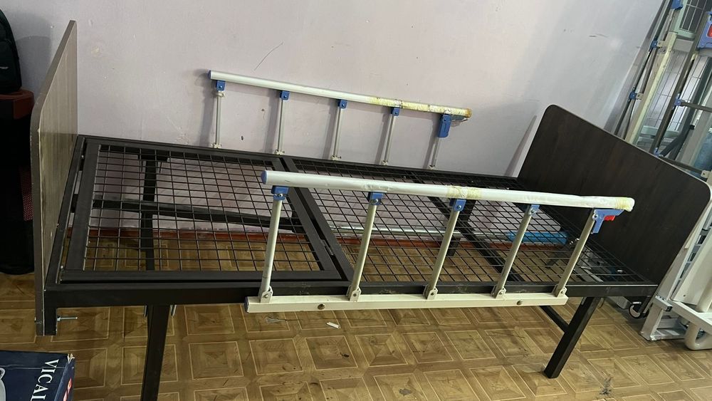 Медецинская кровать