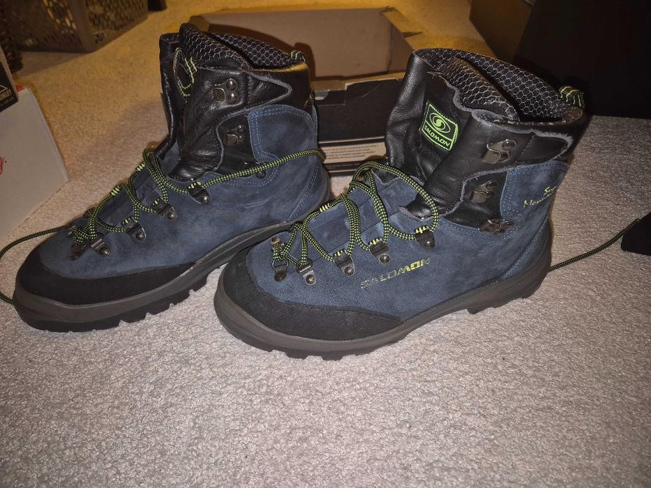 Bocanci de iarna Salomon marime 42, barbati