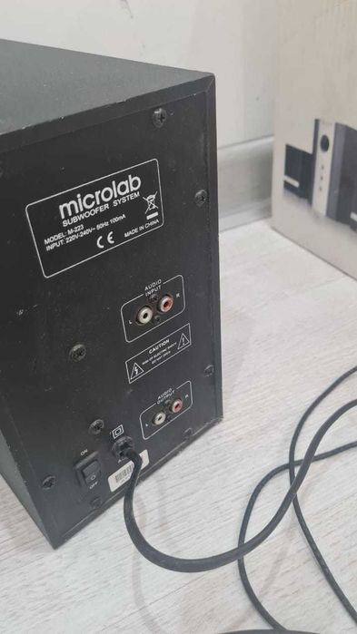 Продается сабвуфер Microlab M-223 и колонки б/у