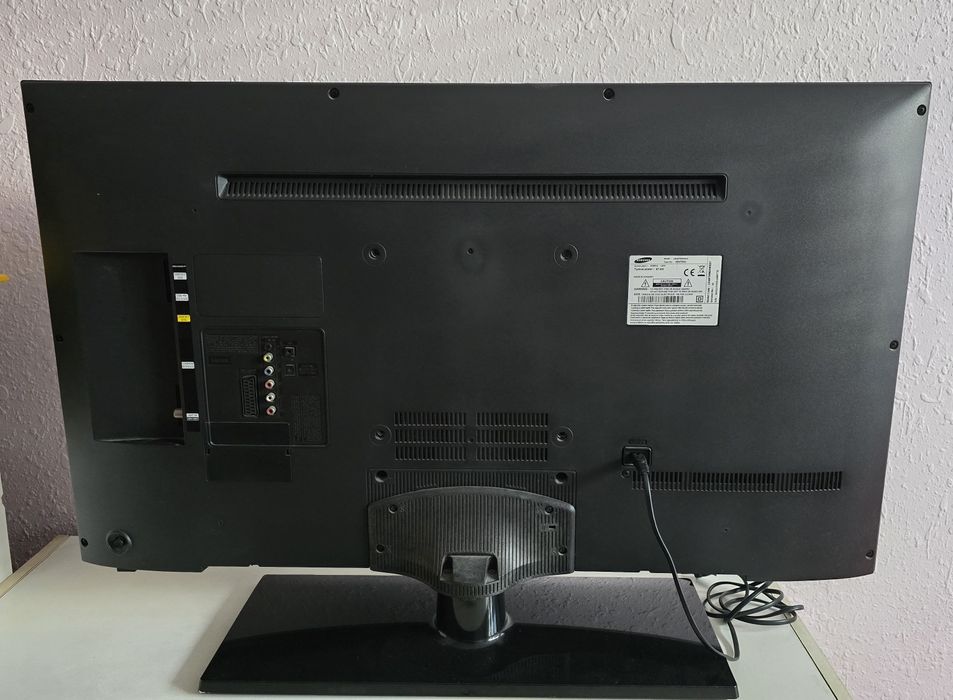 ТВ Samsung UE40F5000AW