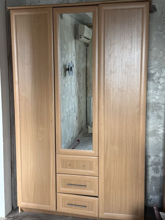 Продам шкаф для спальни