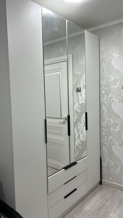 Продам шкаф спальни