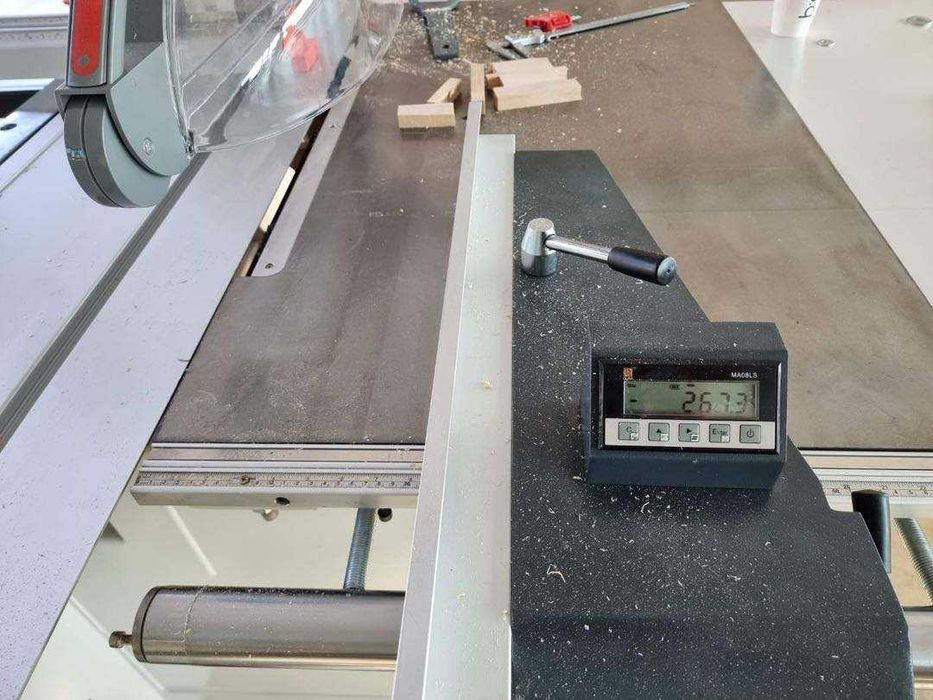 Форматно разкройващ циркуляр TB 3200 E