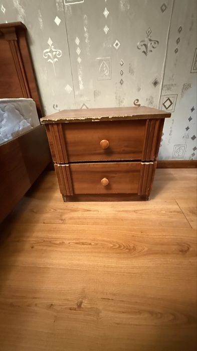 Продам кровать с тумбачками