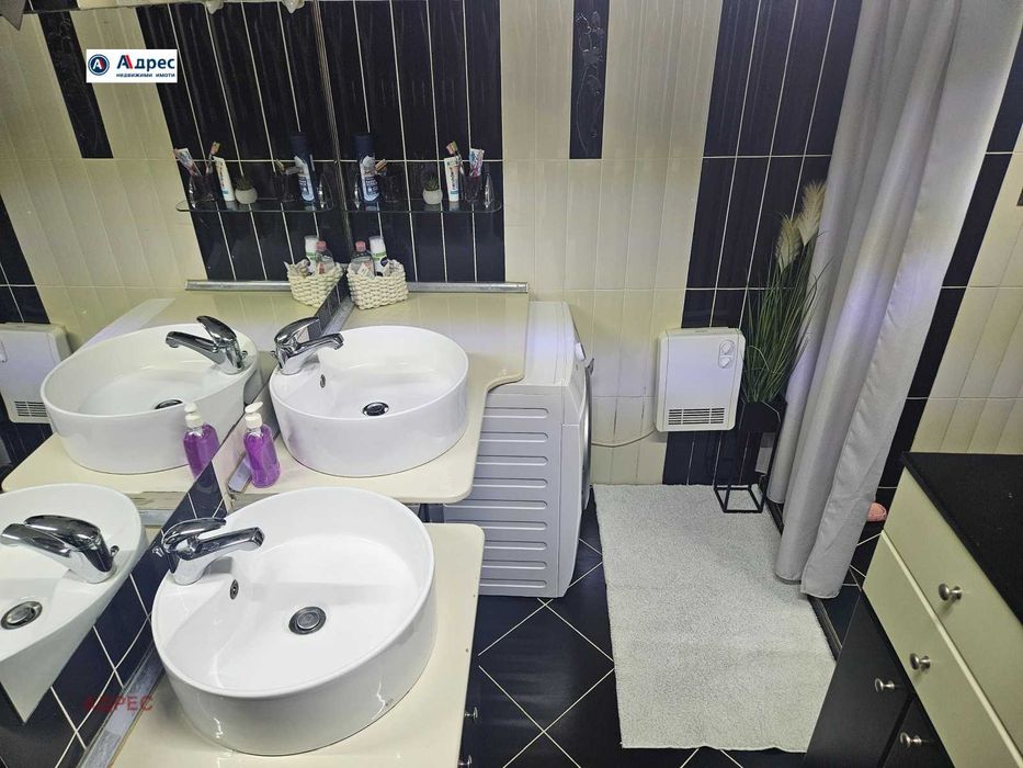 Продава се Четиристаен апартамент в Видин, Център - 122 кв.м за 1141 €/кв.м - Снимка #8