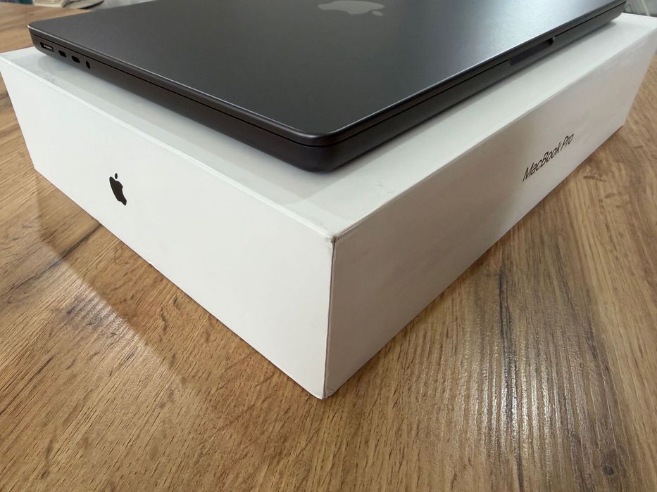 НОВ MacBook Pro 14" M4 MAX 16-CPU, 40-GPU, 64GB RAM, 1TB SSD