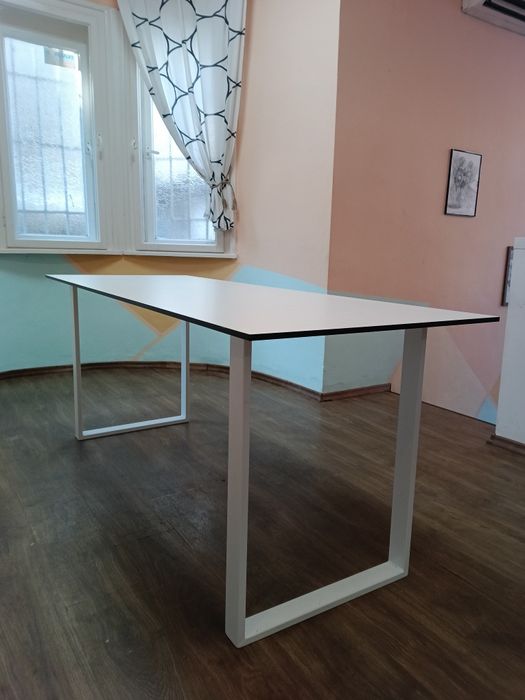 Поръчкова маса-компакт ламинат 13мм на "Egger"