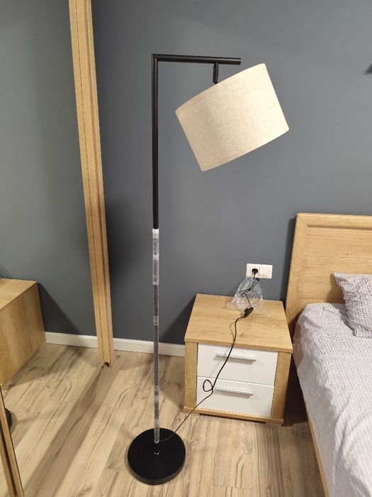 Lampadar de podea