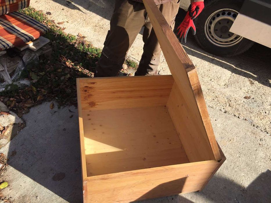 Продавам 3бр. нарове и два скрина