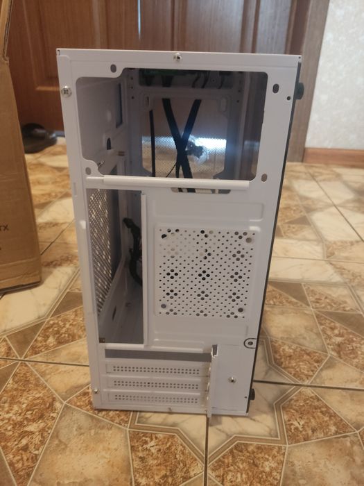Новые Корпус для ПК Два кулера в комплекте