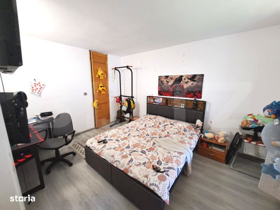 Casa spatioasa cu livada, teren de 1.690 mp si panouri fotovoltaic,  S