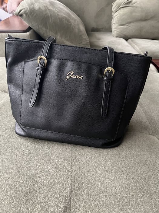 Дамска чанта Guess