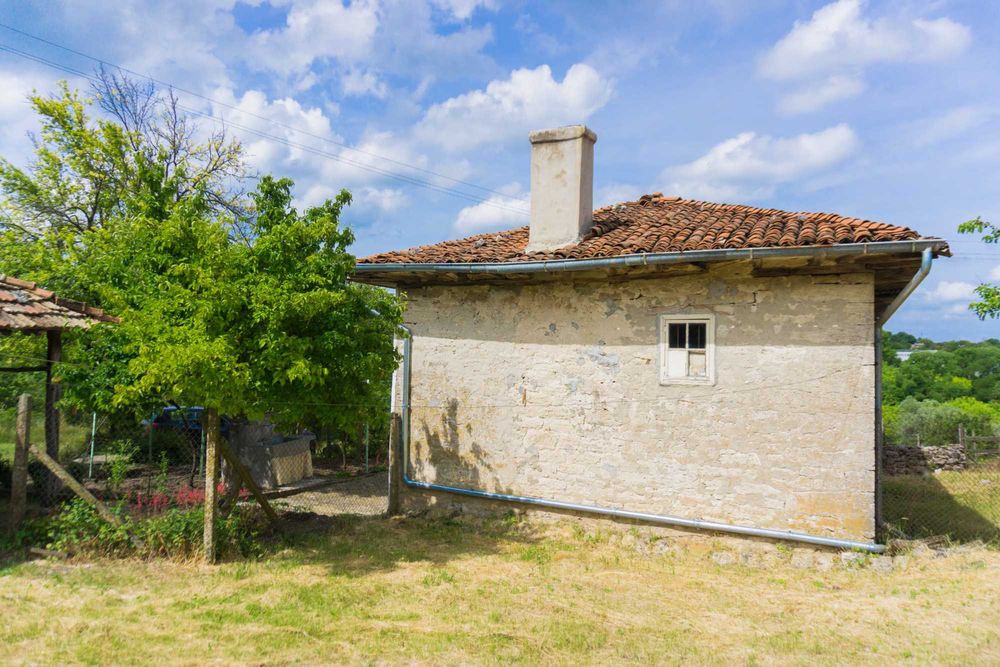 КЪЩА, Селскостопански Постройки, Ток и Вода, ПИ 1020 м2 + ПИ 700 м2