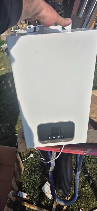 Instant apa calda gaz