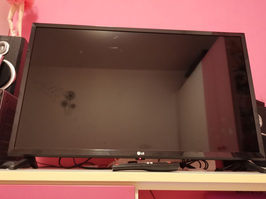 LG 32lq570 b6la спукана матрица