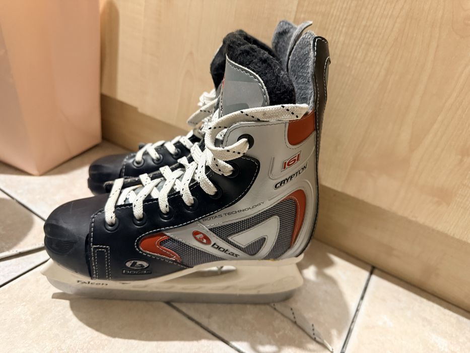 Коньки BAUER 35р.