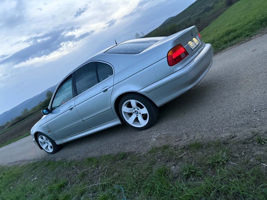 BMW 5 Series 0 — imagine 3