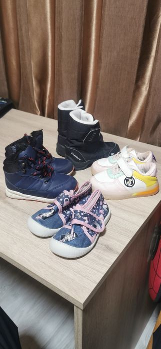 Детски обувки /4 чифта/ 24номер