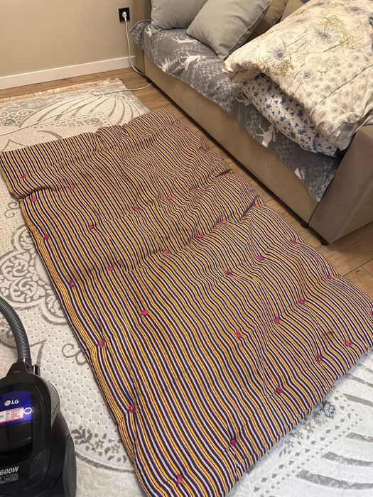 Отдам бесплатно матрас в хорошем состоянии