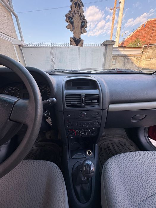 RENAULT Clio 1.2