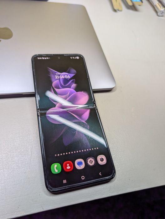 Samsung Z Flip3 negru