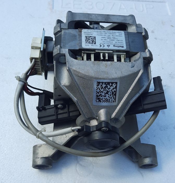 Электродвигатель для стиральной машины" INDESIT "