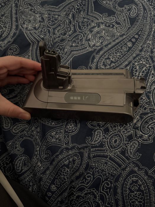 Vand baterie aspirator dyson v10