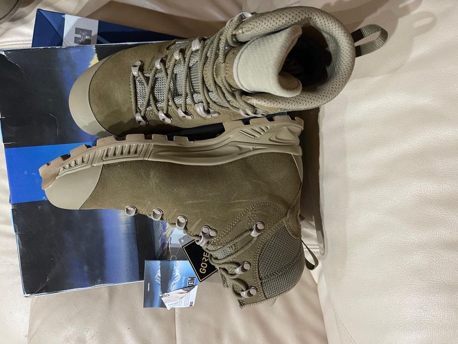 Bocanci Meindl, goretex, marimea 42