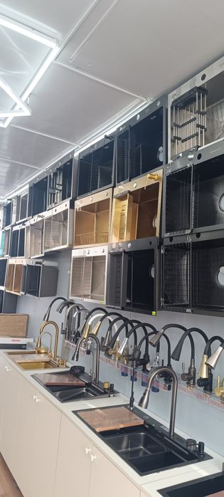 Мойка кухонная с сифоном