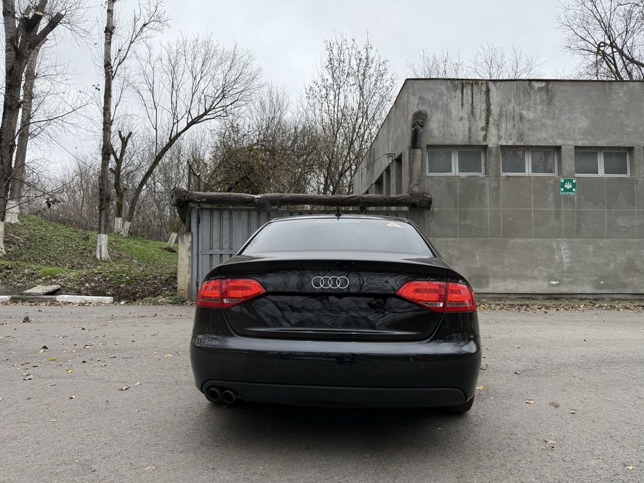 Vand Audi A4 B8 2009
