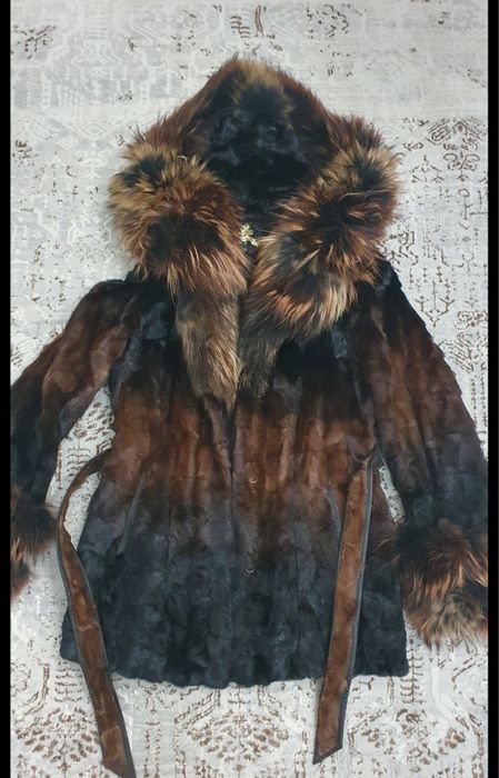 Продам норковую шубу