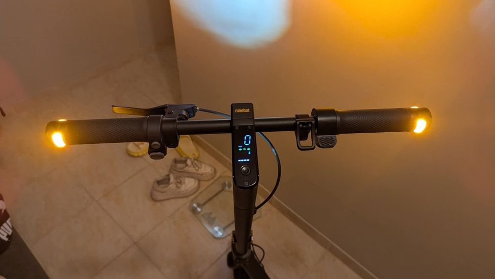 Segway Ninebot max G2 E  ел.тротинетка