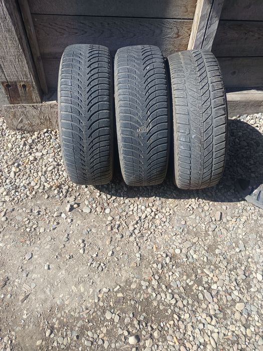 Vând roti de tabla cu anvelope de M/S pe 215/65/R16