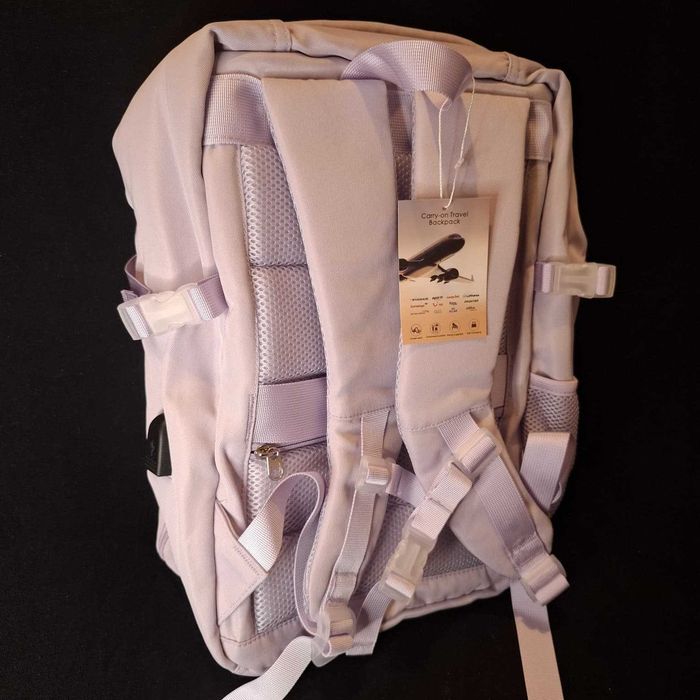 Rucsac de calatorie de tip carry-on, cu USB, compatibil cu dimensiunile pentru bagajul de mana la companiile aeriene