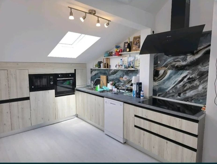 Vând casa central P+M/ IN RATE /1An Sau schimb cu imobil în București